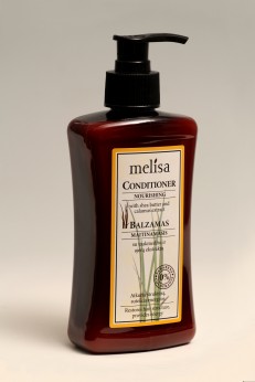 Conditioner with shea butter and sweet flag extract